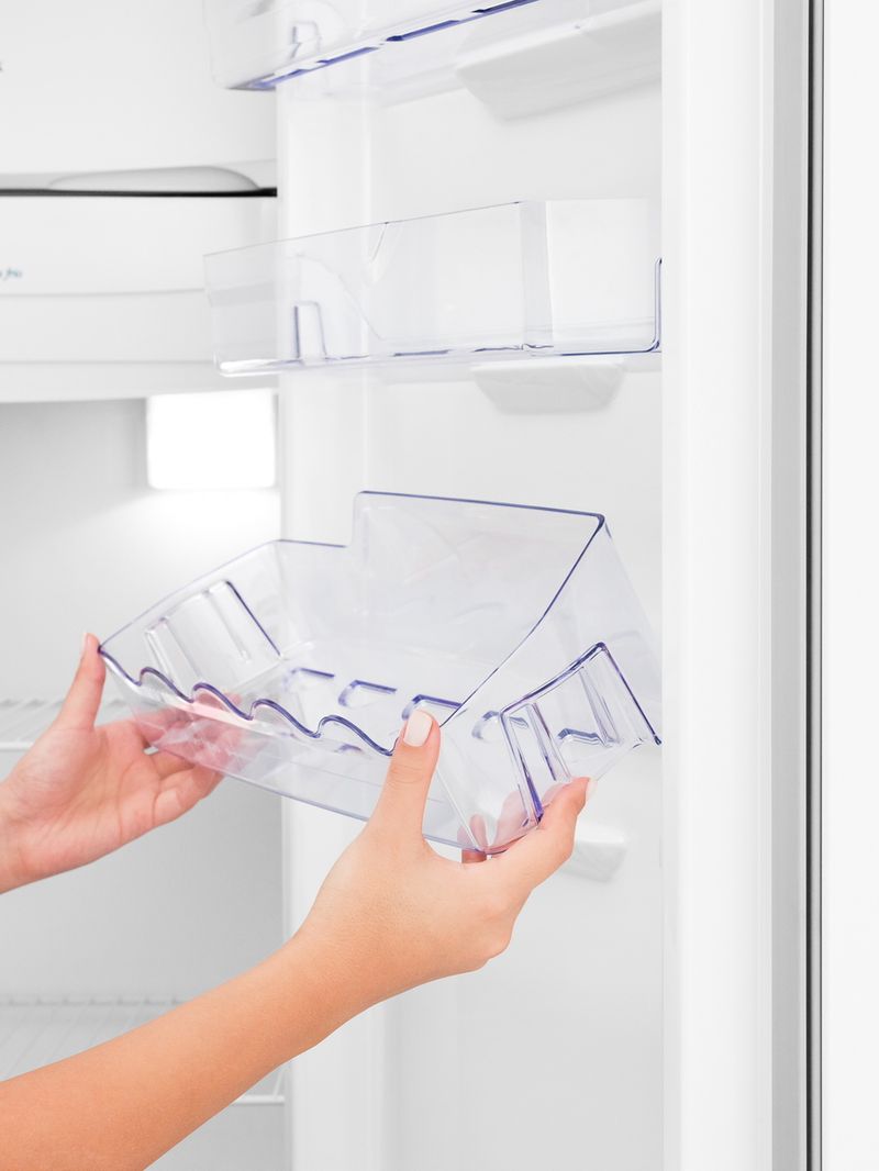 refrigerador-electrolux-cycle-defrost-240-litros-degelo-pratico-1-porta-127v-branca-re31-5