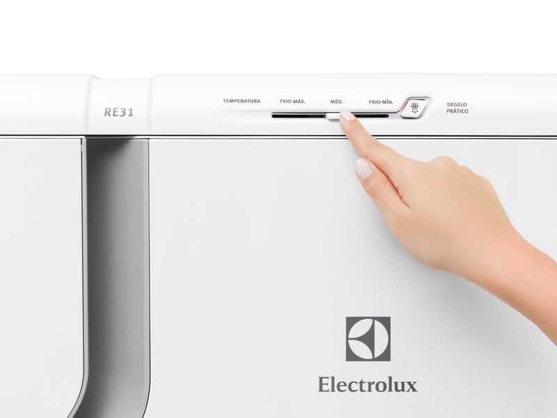refrigerador-electrolux-cycle-defrost-240-litros-degelo-pratico-1-porta-127v-branca-re31-6