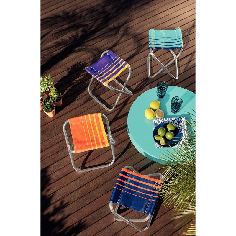banqueta-de-praia-tramontina-fiji-em-aluminio-com-assento-laranja-e-amarelo-7