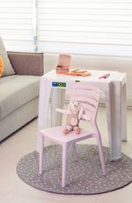conjunto-infantil-de-mesa-e-cadeira-tramontina-beni-em-polipropileno-com-quadro-de-atividades-rosa-4