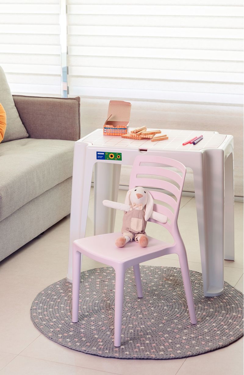 conjunto-infantil-de-mesa-e-cadeira-tramontina-beni-em-polipropileno-com-quadro-de-atividades-rosa-4