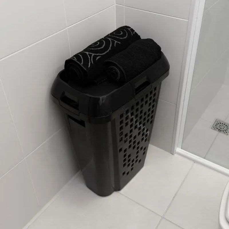 roupeiro-astra-plastico-telado-preto-45-litros-4--1-.jpg