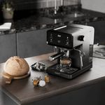 cafeteira-wap-espresso-digital-preto-cinza-wcm20-8.jpg