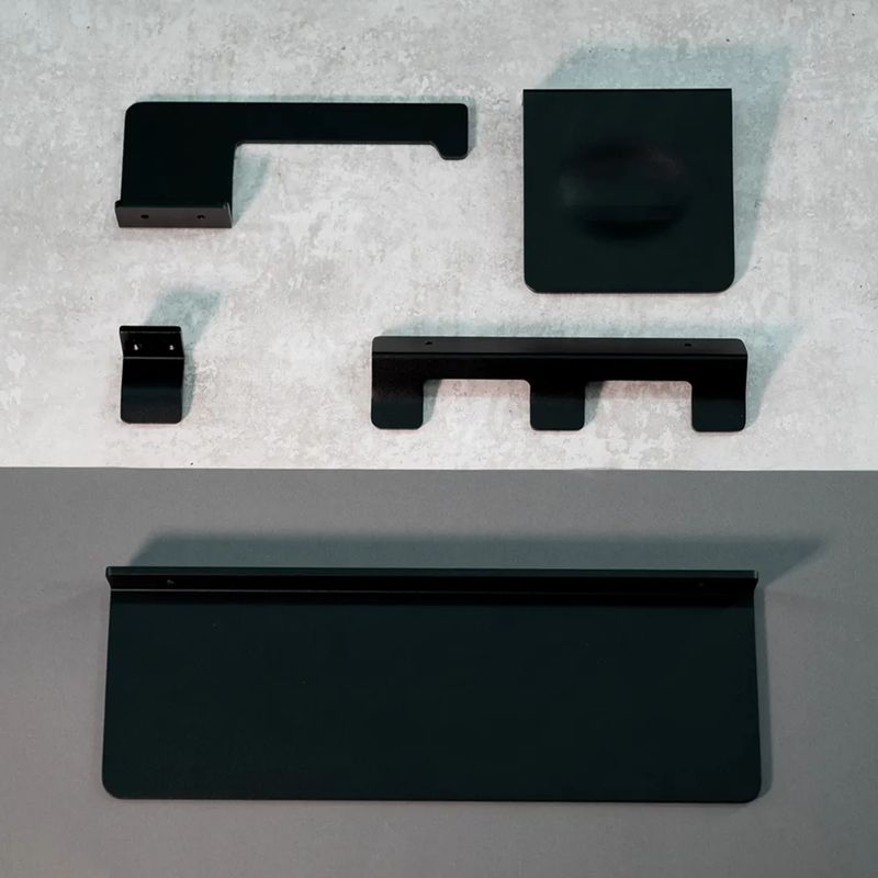 cabide-astra-triplo-em-aluminio-anodizado-preto-fosco-3--1-.jpg