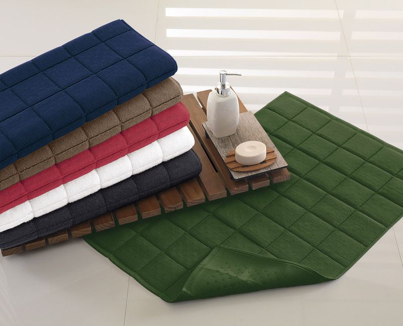 toalha-de-piso-teka-prima-delicatta-antiderrapante-preto-1--1-.jpg