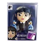 boneco-lider-brinquedos-fandom-box-wandinha-com-peixes-2